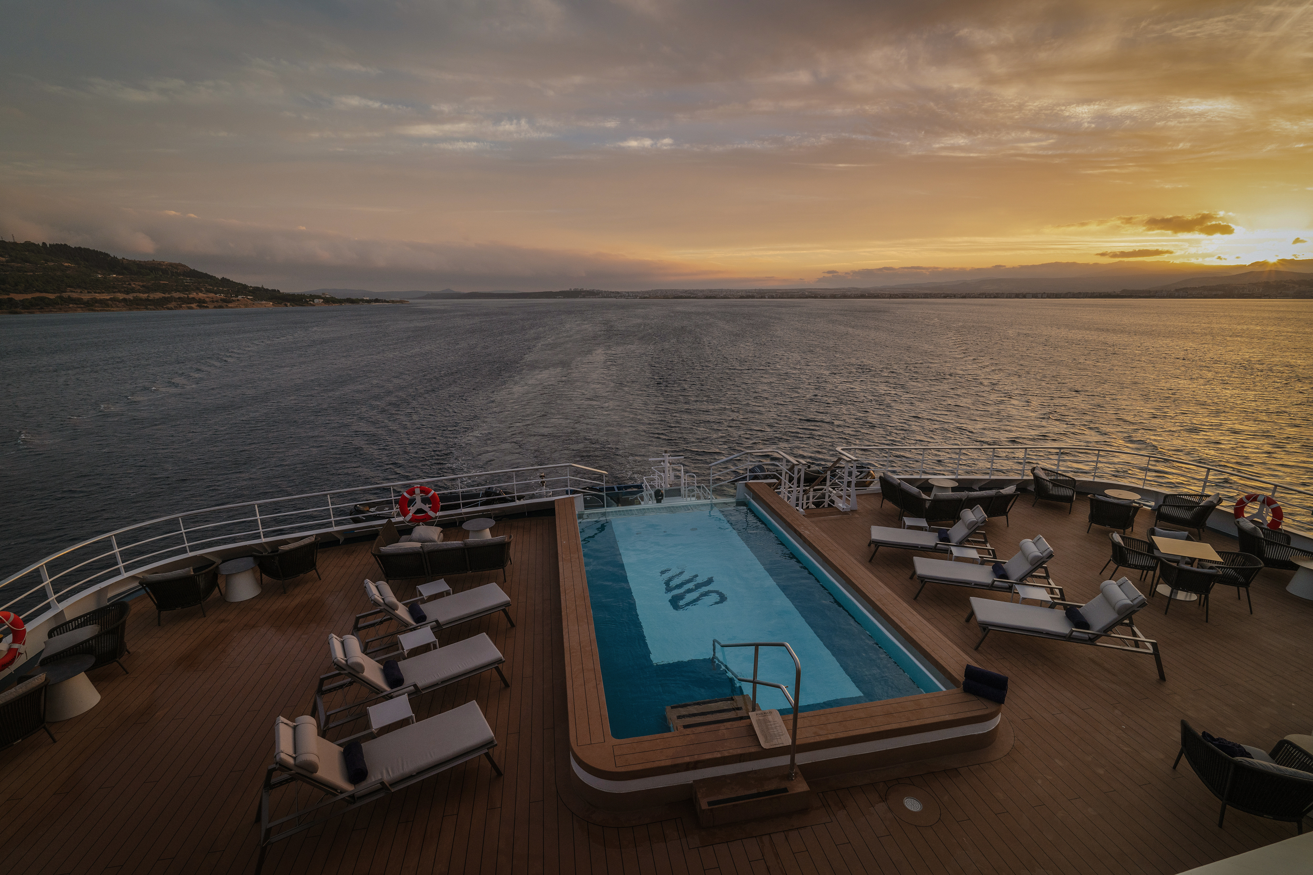 Swimming Pool on SH Minerva